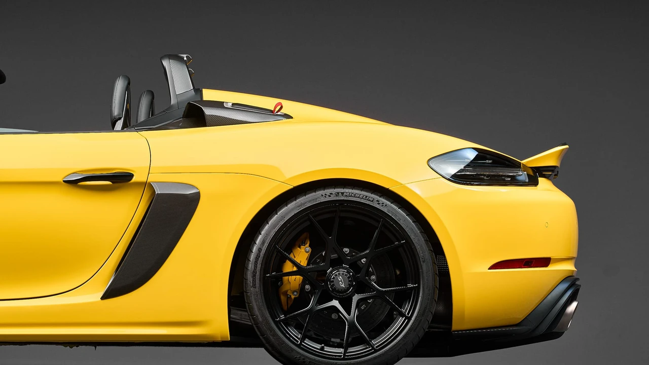 2024 Porsche 718 Boxster Spyder RS - Image 19 of 31