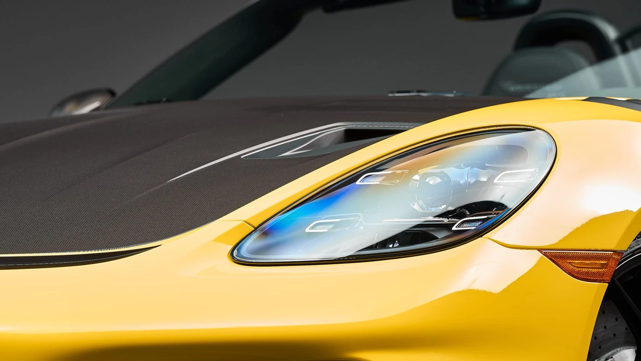 2024 Porsche 718 Boxster Spyder RS - Image 27 of 31