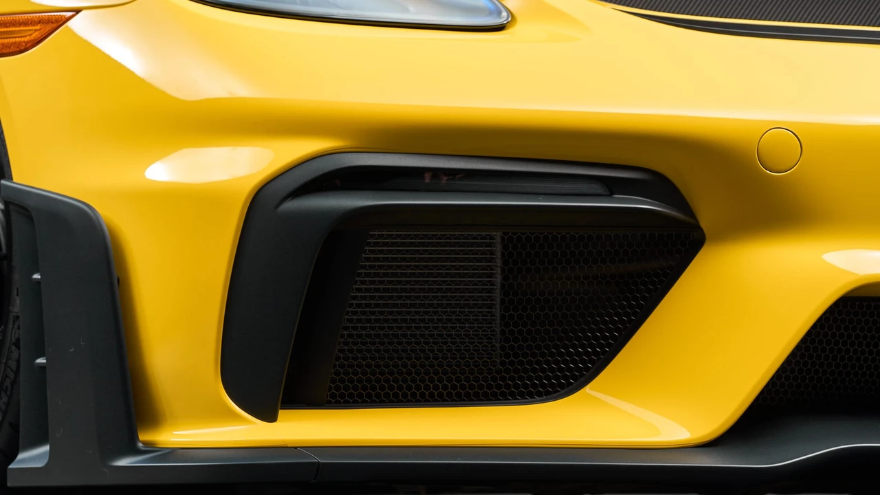 2024 Porsche 718 Boxster Spyder RS - Image 28 of 31