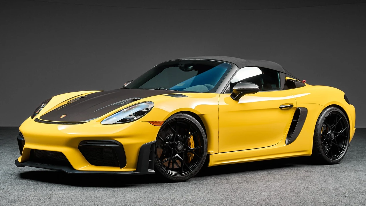 2024 Porsche 718 Boxster Spyder RS - Image 15 of 31