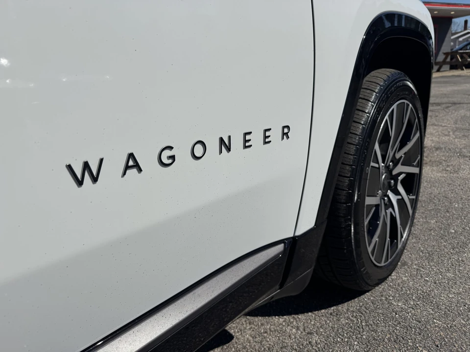 2025 Jeep Wagoneer S - Image 26 of 31