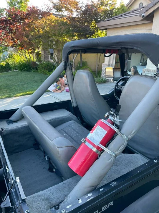 1991 Jeep YJ Wrangler - Image 9 of 12