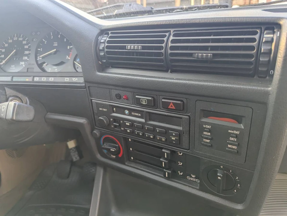1991 BMW E30 3 Series - Image 4 of 9