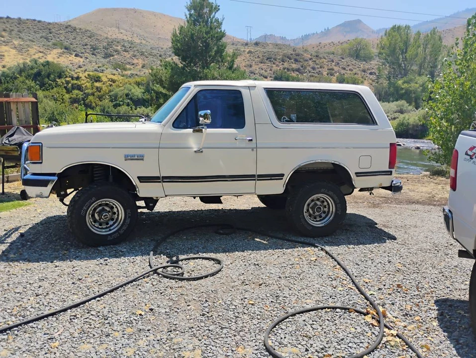 1991 Ford Bronco 4th Gen - Image 2 of 4