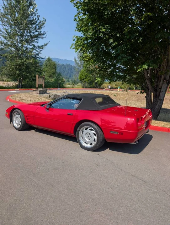 1991 Chevrolet Corvette C4 - Image 5 of 12