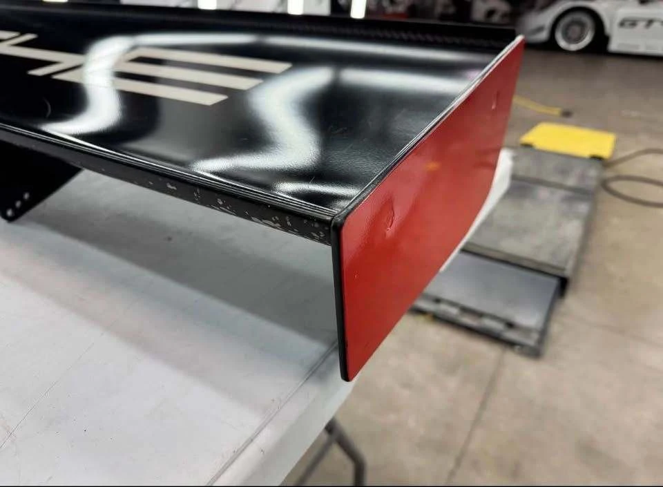 2016 Parts & Memorabilia Bodywork - Image 4 of 7