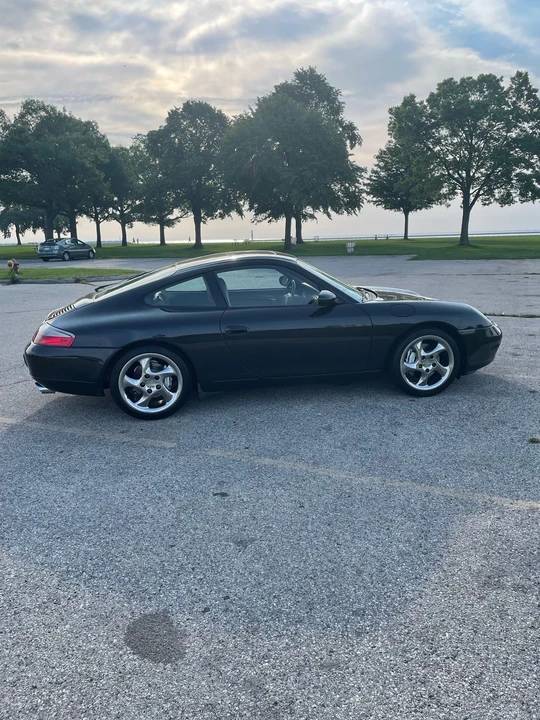 2000 Porsche 996 Carrera 4 - Image 4 of 31