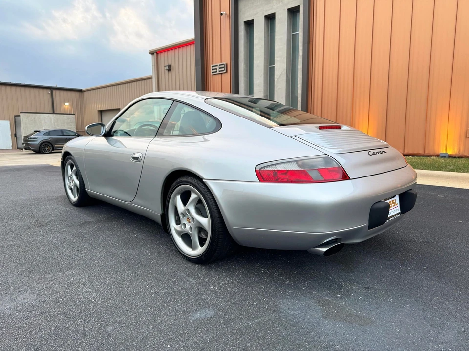 2000 Porsche 911 - Image 16 of 30