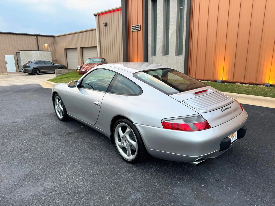 2000 Porsche 911 - Image 14 of 30