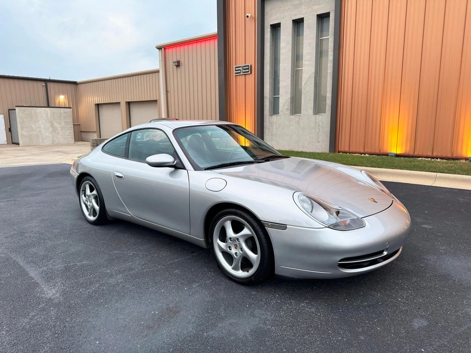 2000 Porsche 911 - Image 2 of 30