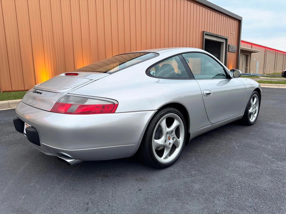 2000 Porsche 911 - Image 9 of 30