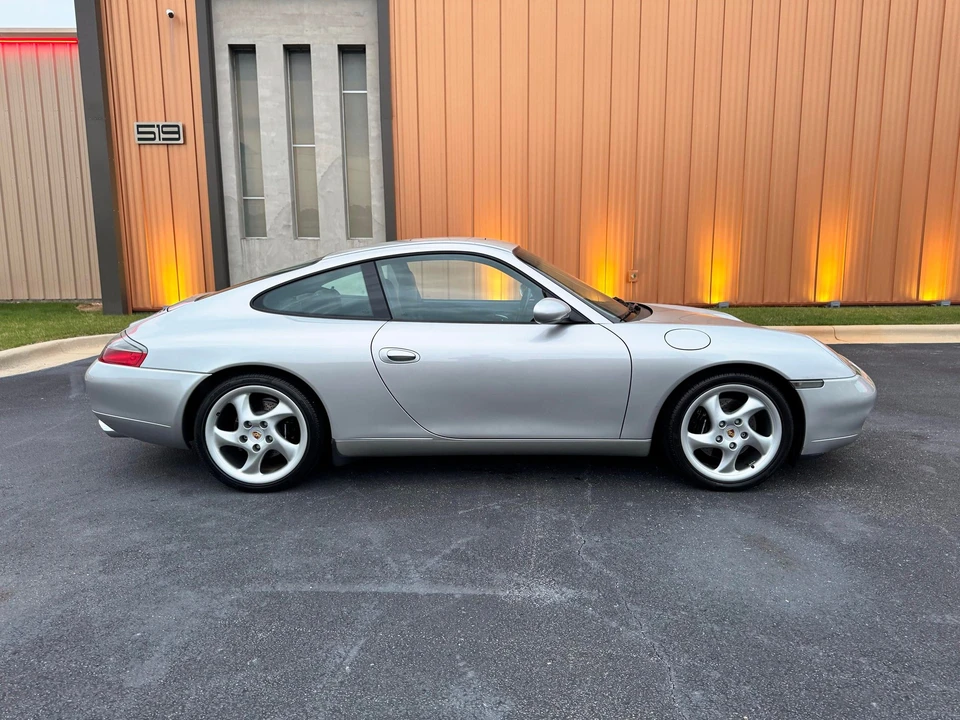2000 Porsche 911 - Image 6 of 30