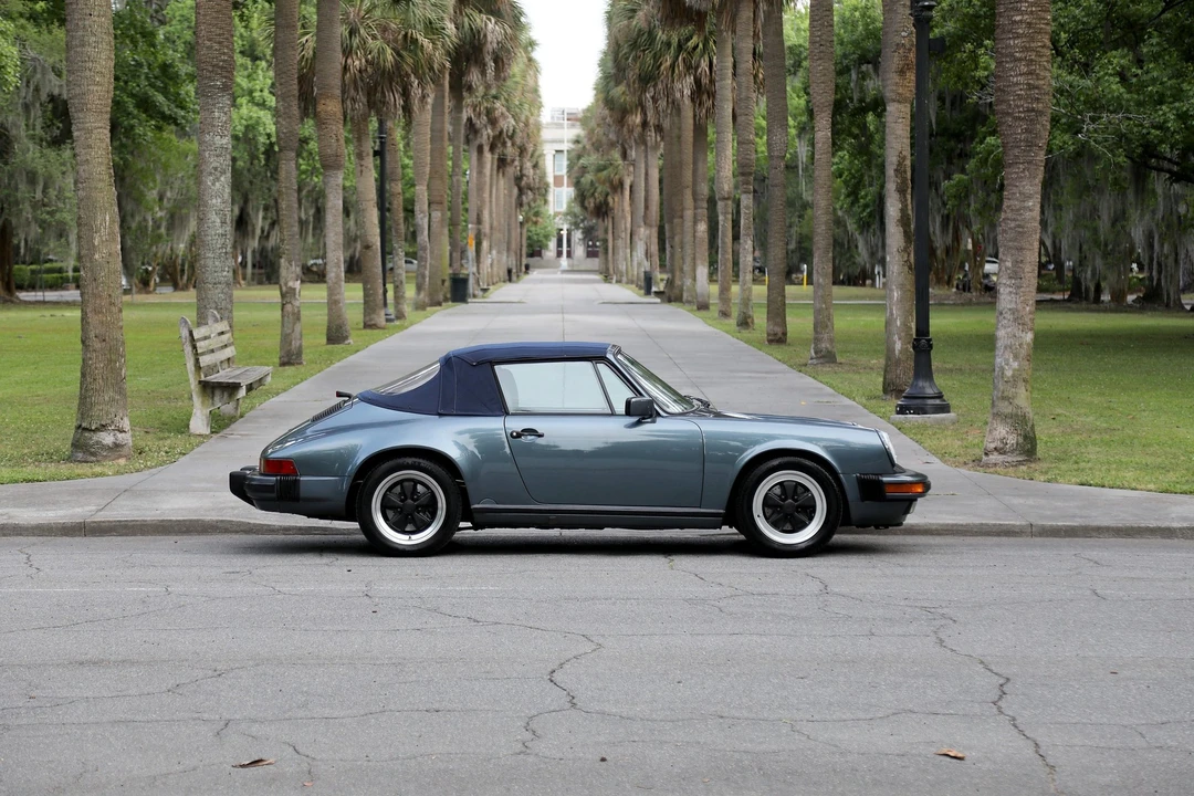 1988 Porsche 911 Carrera 3.2 - Image 3 of 31