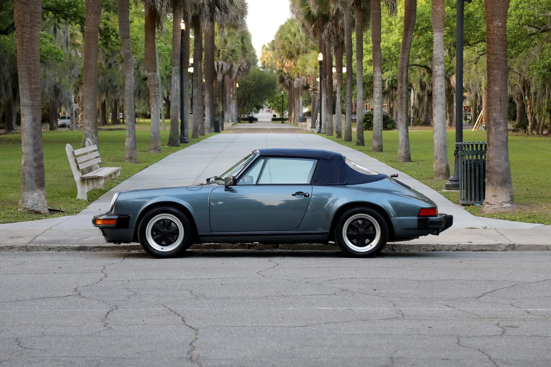 1988 Porsche 911 Carrera 3.2 - Image 13 of 31