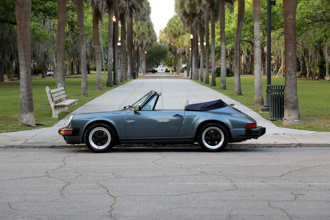 1988 Porsche 911 Carrera 3.2 - Image 14 of 31