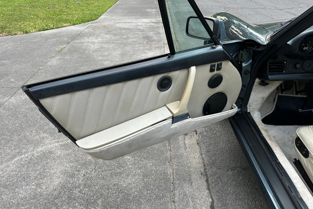 1988 Porsche 911 Carrera 3.2 - Image 23 of 31