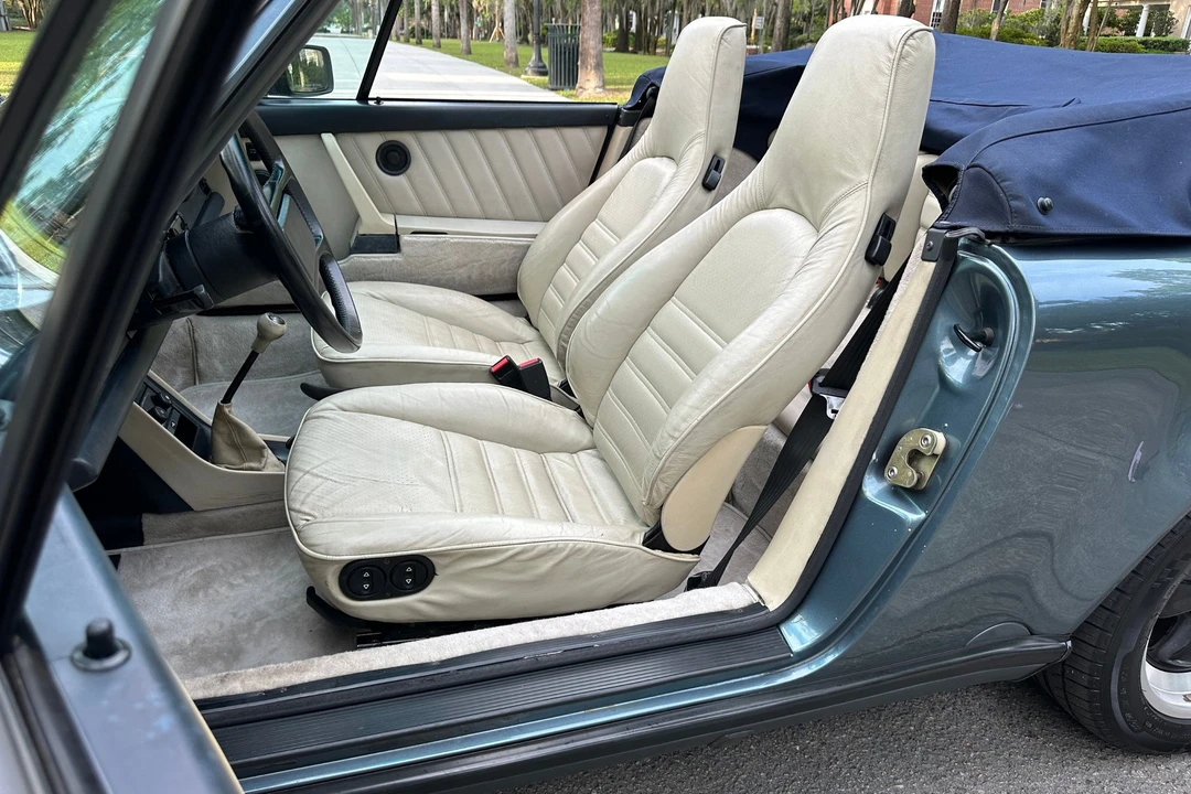 1988 Porsche 911 Carrera 3.2 - Image 29 of 31