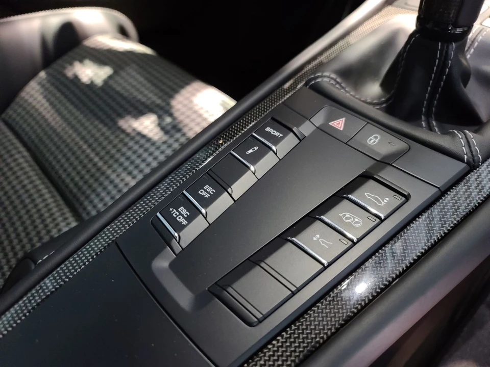 2016 Porsche 991 R - Image 14 of 16