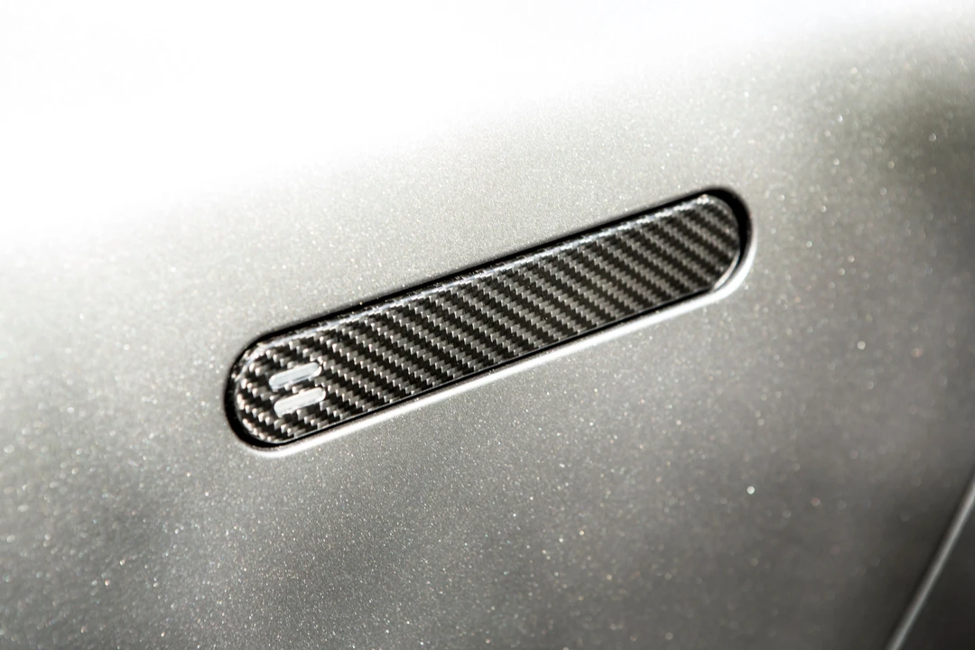 2017 Aston Martin Vanquish 2nd Gen - Image 28 of 31