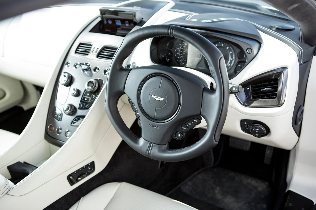 2017 Aston Martin Vanquish 2nd Gen - Image 26 of 31