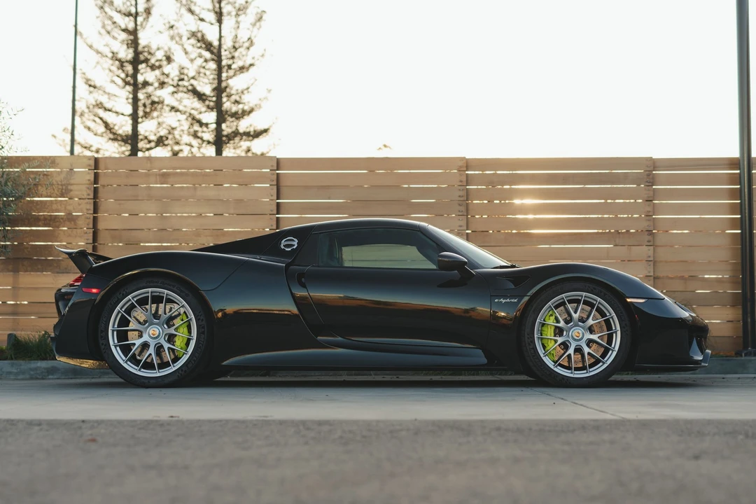 2015 Porsche 918 Spyder - Image 6 of 12