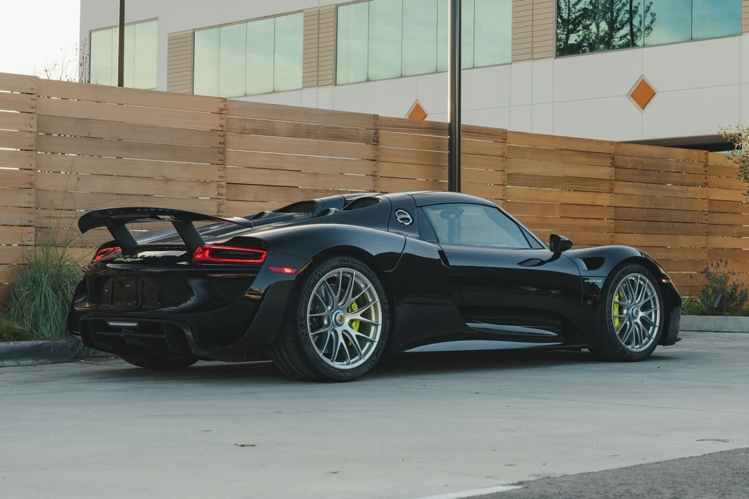 2015 Porsche 918 Spyder - Image 7 of 12