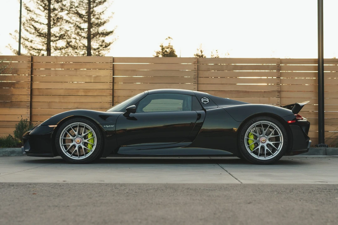 2015 Porsche 918 Spyder - Image 4 of 12