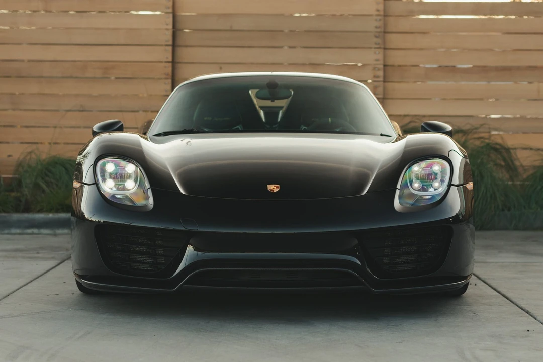 2015 Porsche 918 Spyder - Image 2 of 12
