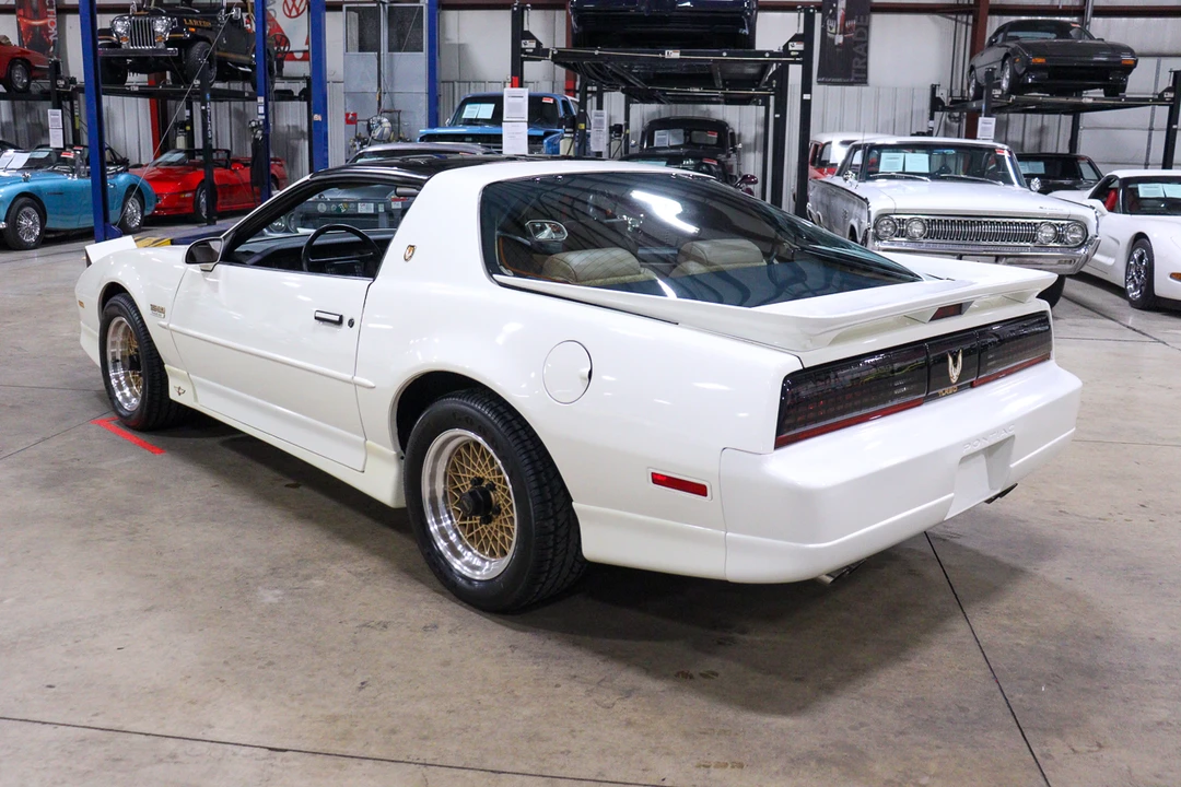 1989 Pontiac Firebird Trans Am 3rd Gen - Image 16 of 31
