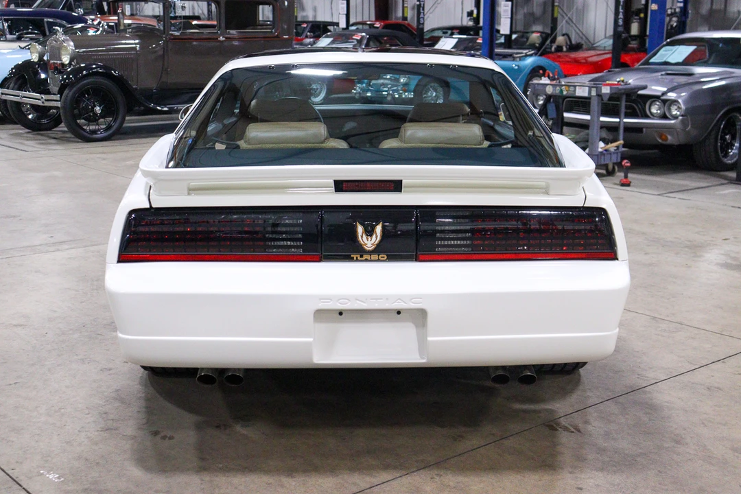 1989 Pontiac Firebird Trans Am 3rd Gen - Image 17 of 31