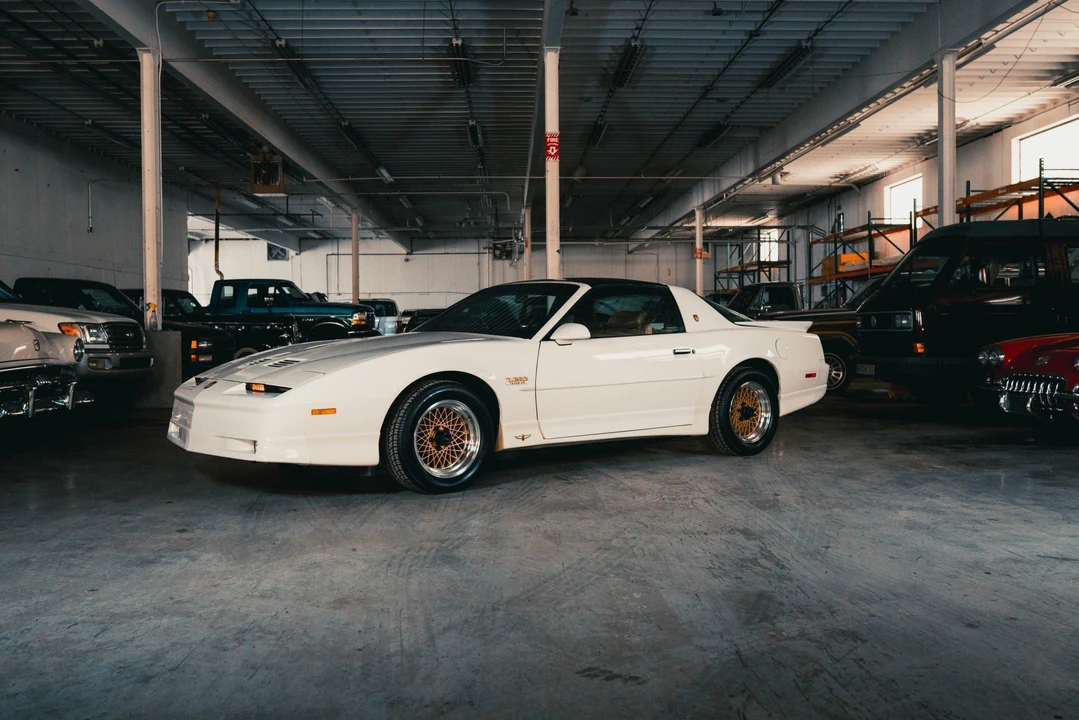1989 Pontiac Firebird Trans Am 3rd Gen - Image 2 of 31