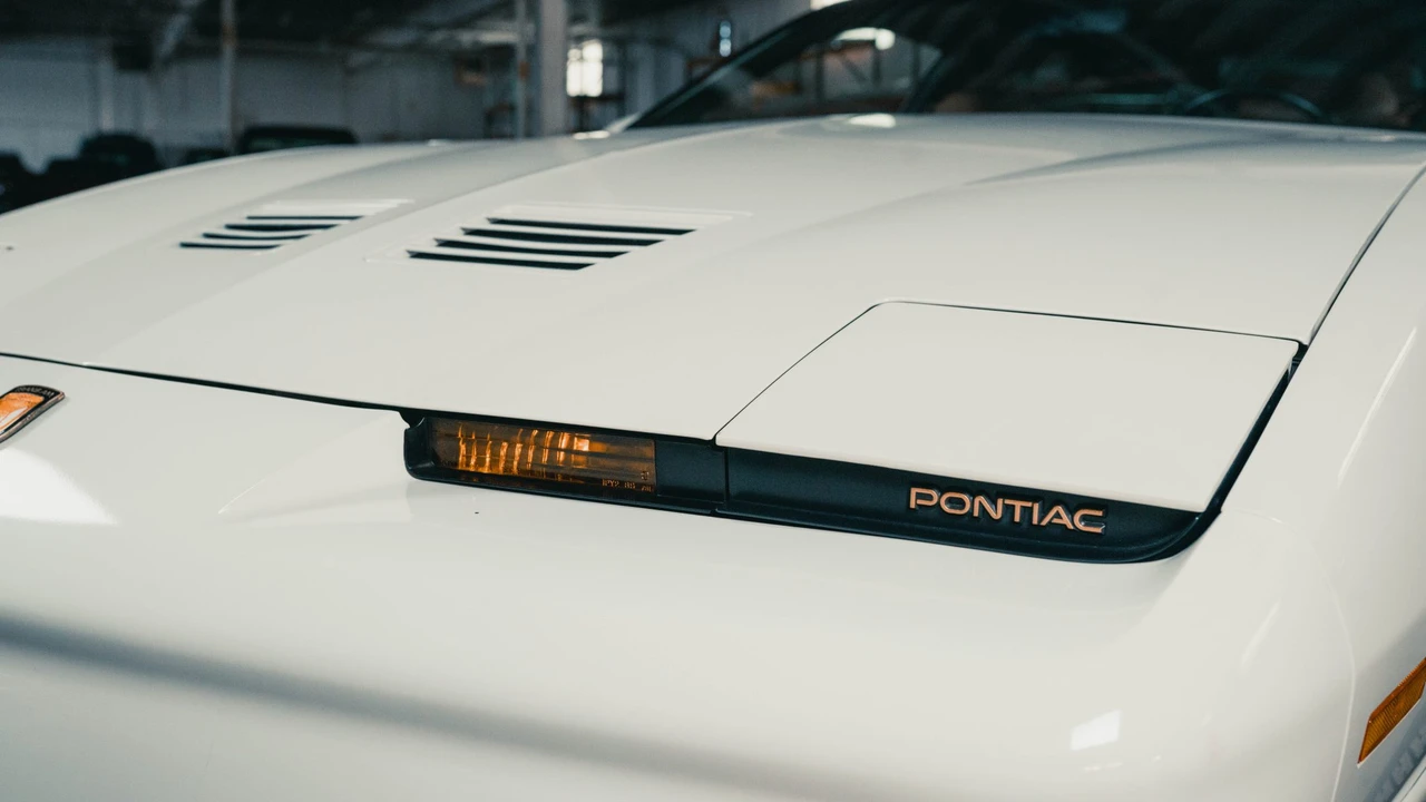 1989 Pontiac Firebird Trans Am 3rd Gen - Image 27 of 31