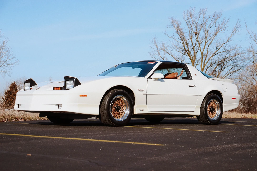 1989 Pontiac Firebird Trans Am 3rd Gen - Image 13 of 31