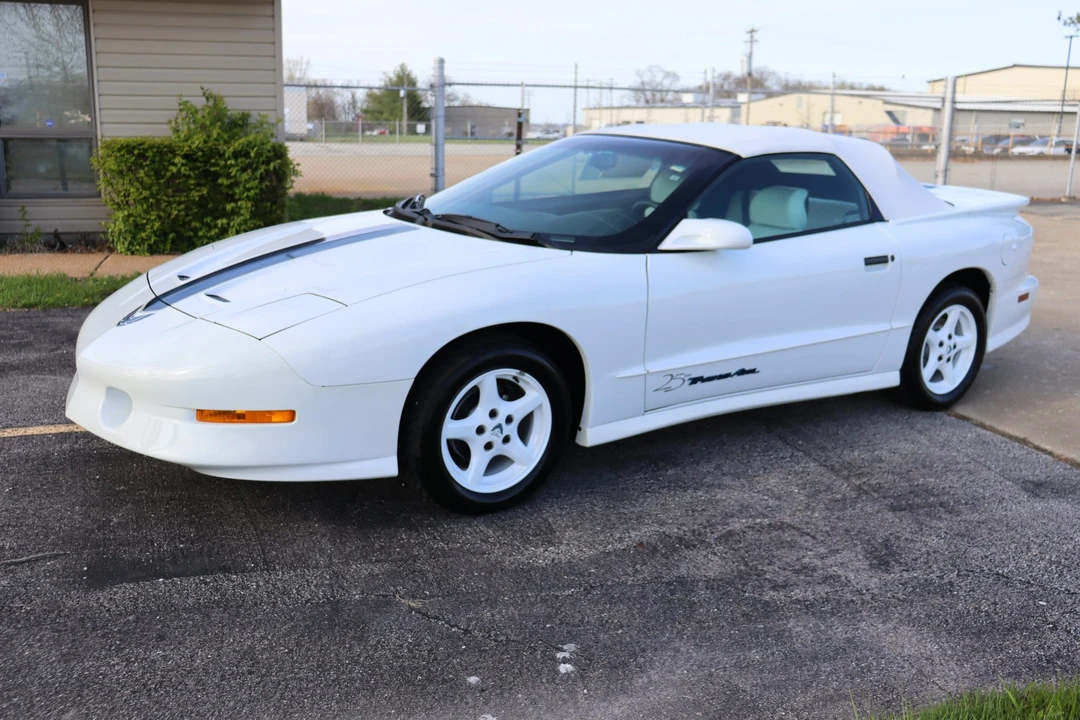 1994 Pontiac Firebird Trans Am 4th Gen - Image 2 of 31