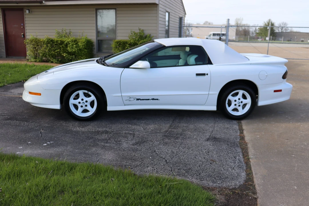 1994 Pontiac Firebird Trans Am 4th Gen - Image 4 of 31