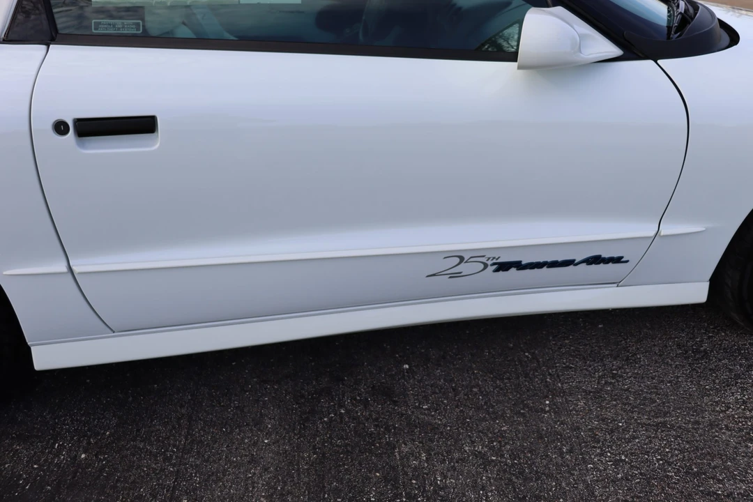 1994 Pontiac Firebird Trans Am 4th Gen - Image 21 of 31