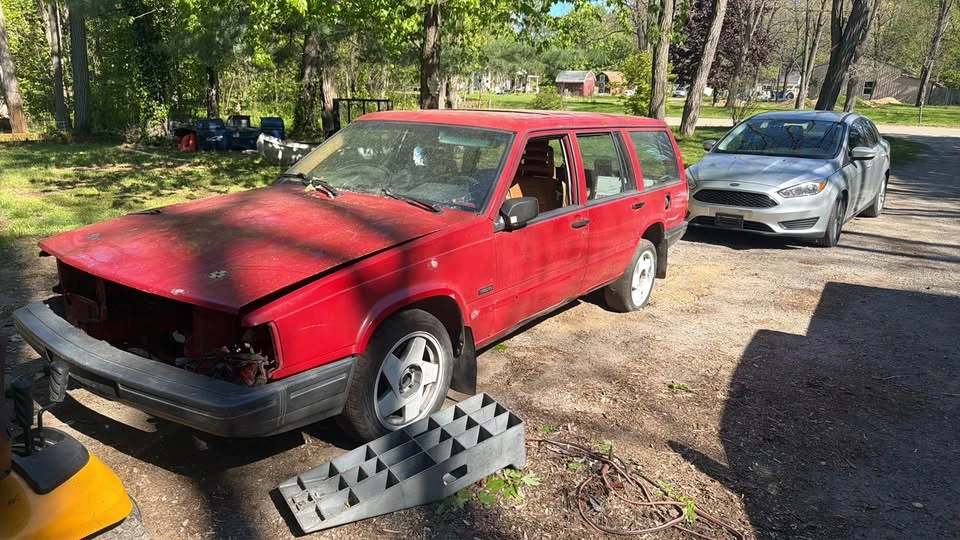 Volvo 740 - Image 2 of 9