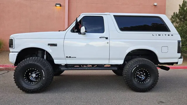 1992 Ford Bronco XLT