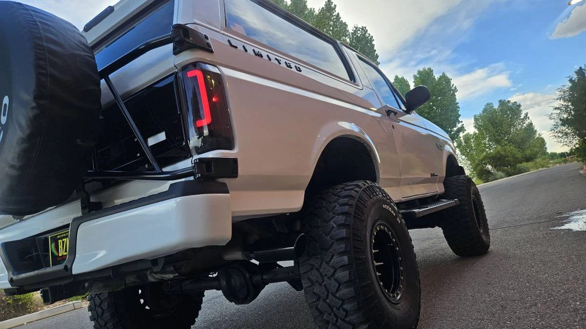 1992 Ford Bronco 5th Gen - Image 24 of 24