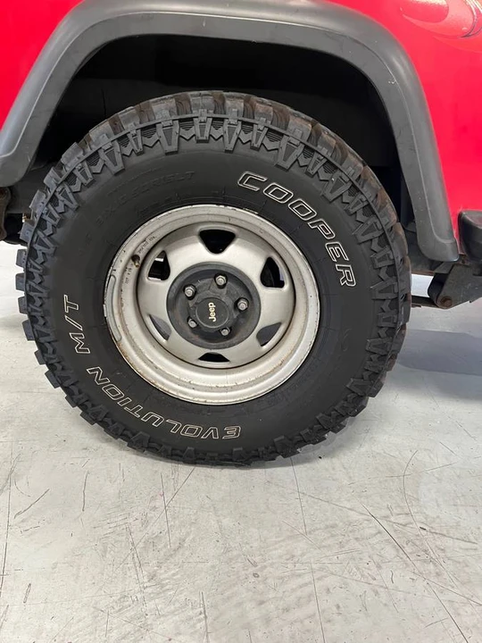 1992 Jeep YJ Wrangler - Image 5 of 7