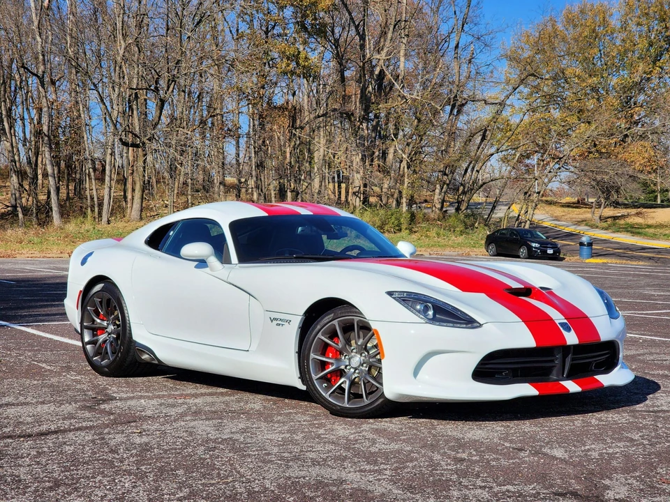 2016 Dodge Viper 5th Gen - Image 3 of 31