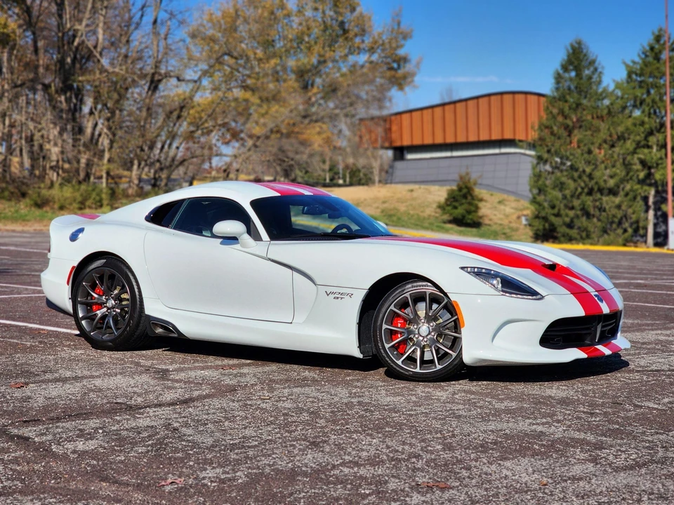 2016 Dodge Viper 5th Gen - Image 4 of 31
