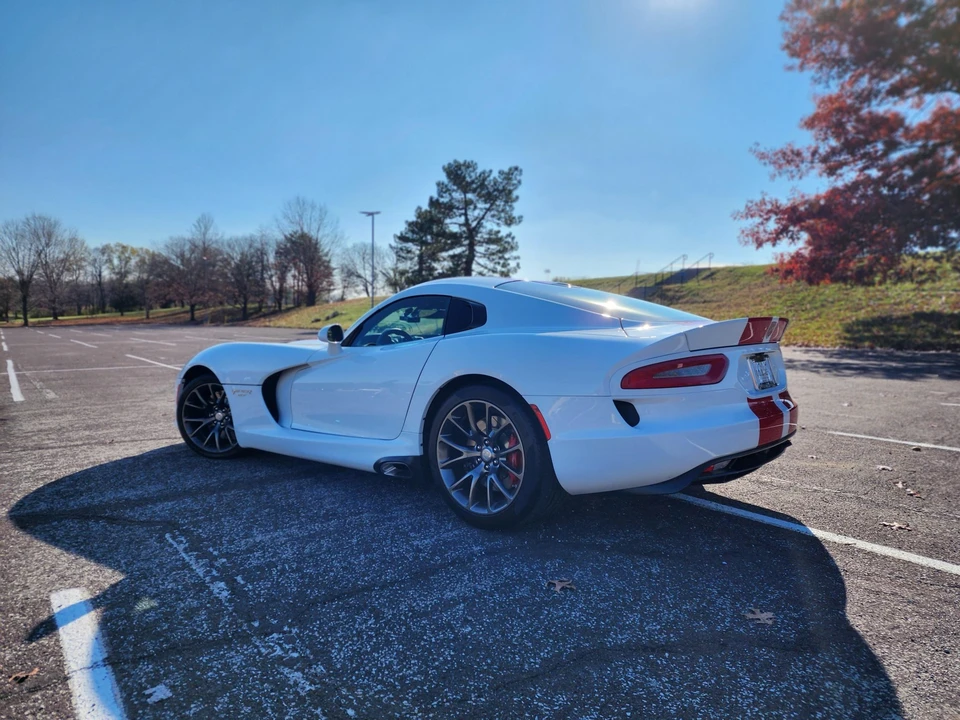 2016 Dodge Viper 5th Gen - Image 11 of 31