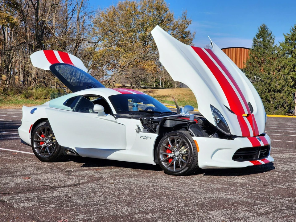 2016 Dodge Viper 5th Gen - Image 22 of 31