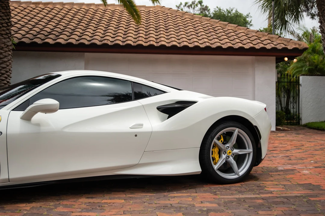 2021 Ferrari F8 Tributo - Image 22 of 31