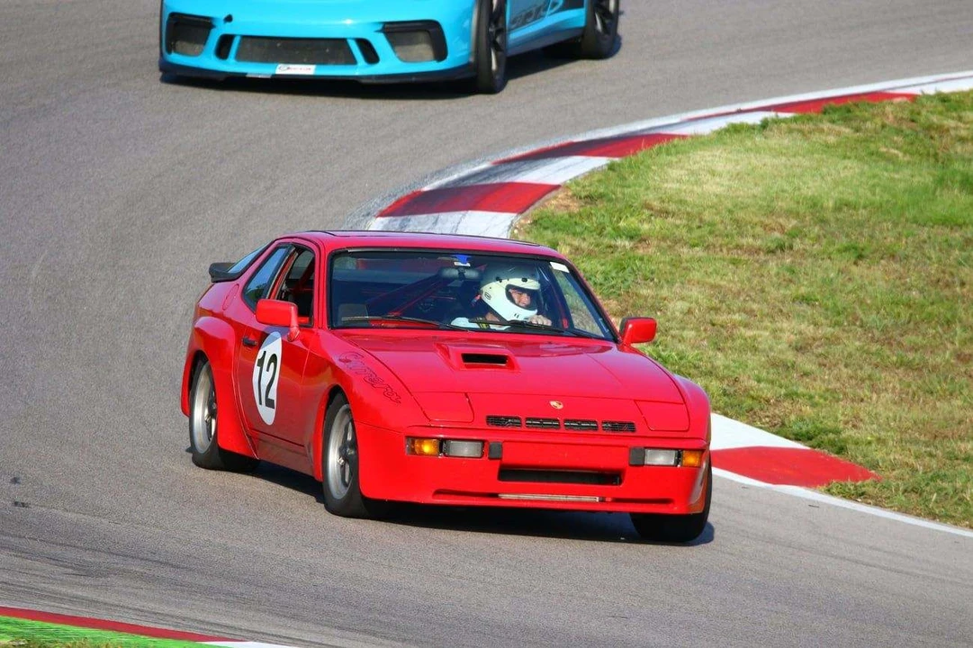 1987 Porsche 924 S - Image 2 of 2