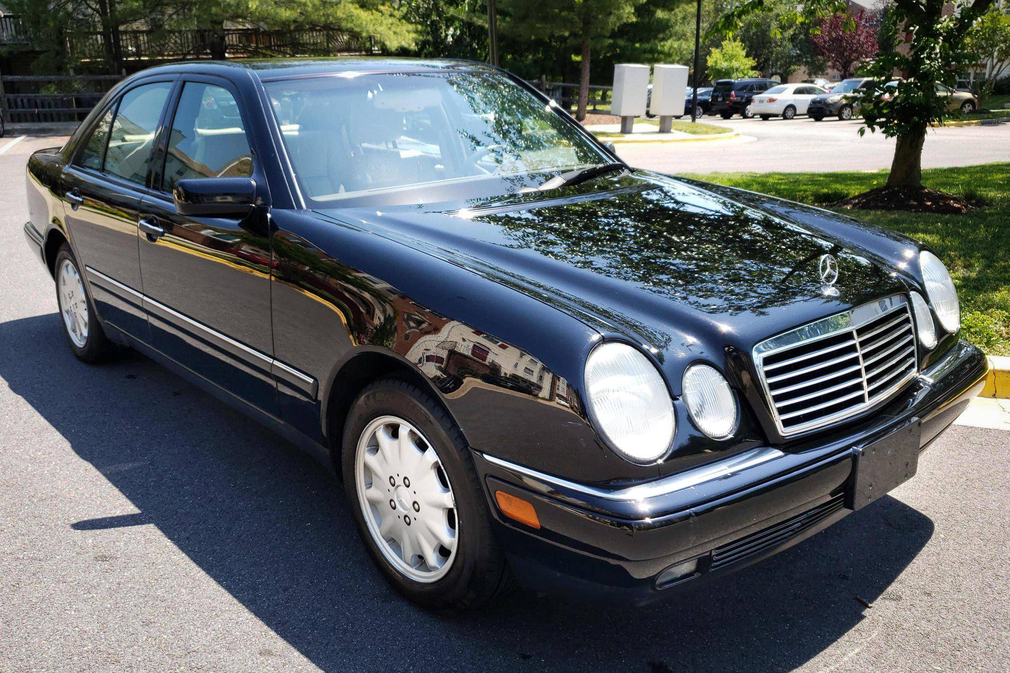 1997 Mercedes-Benz E320 Sedan