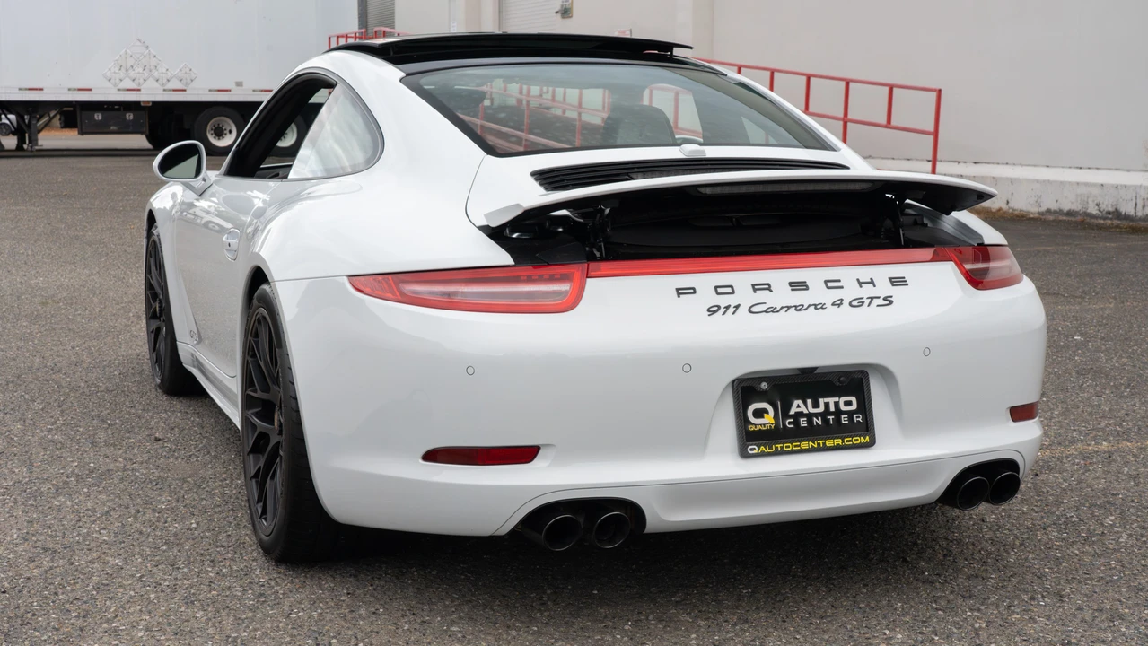 2015 Porsche 991 Carrera GTS - Image 13 of 31