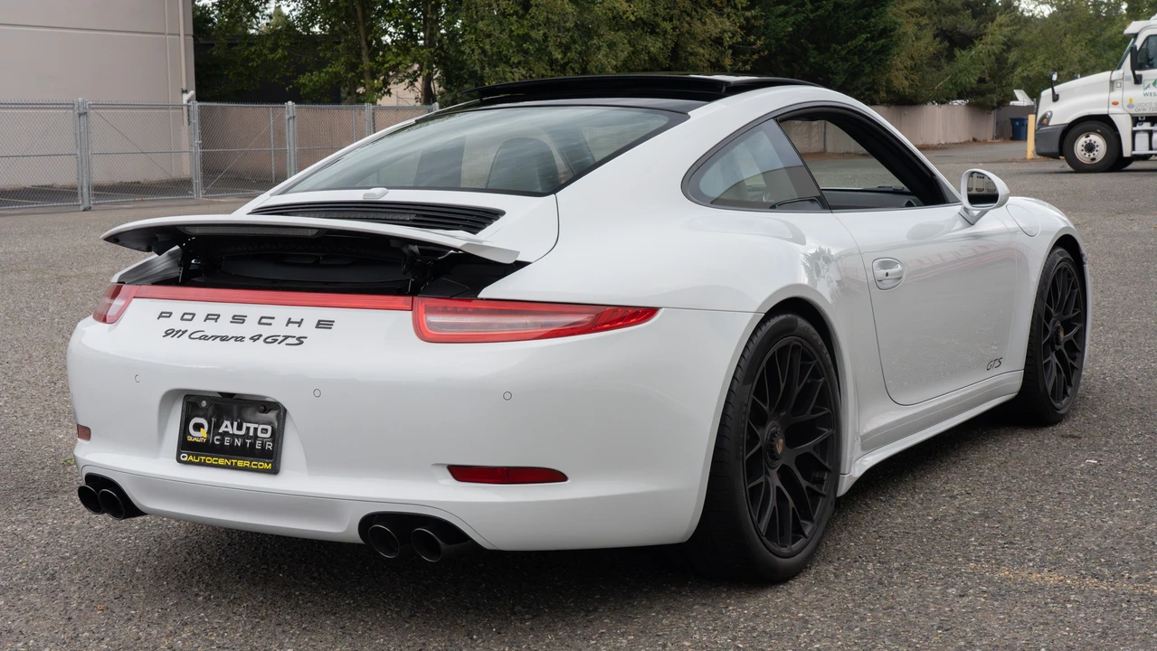 2015 Porsche 991 Carrera GTS - Image 9 of 31