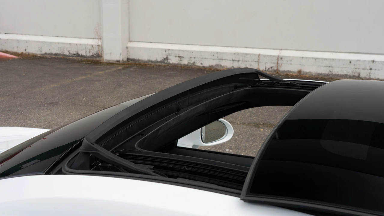 2015 Porsche 991 Carrera GTS - Image 29 of 31